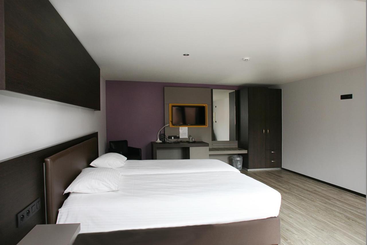 Au Royal Hotel