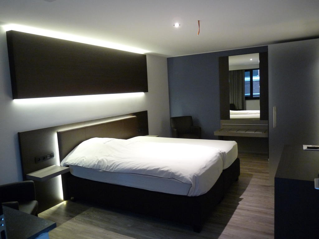 Au Royal Hotel *